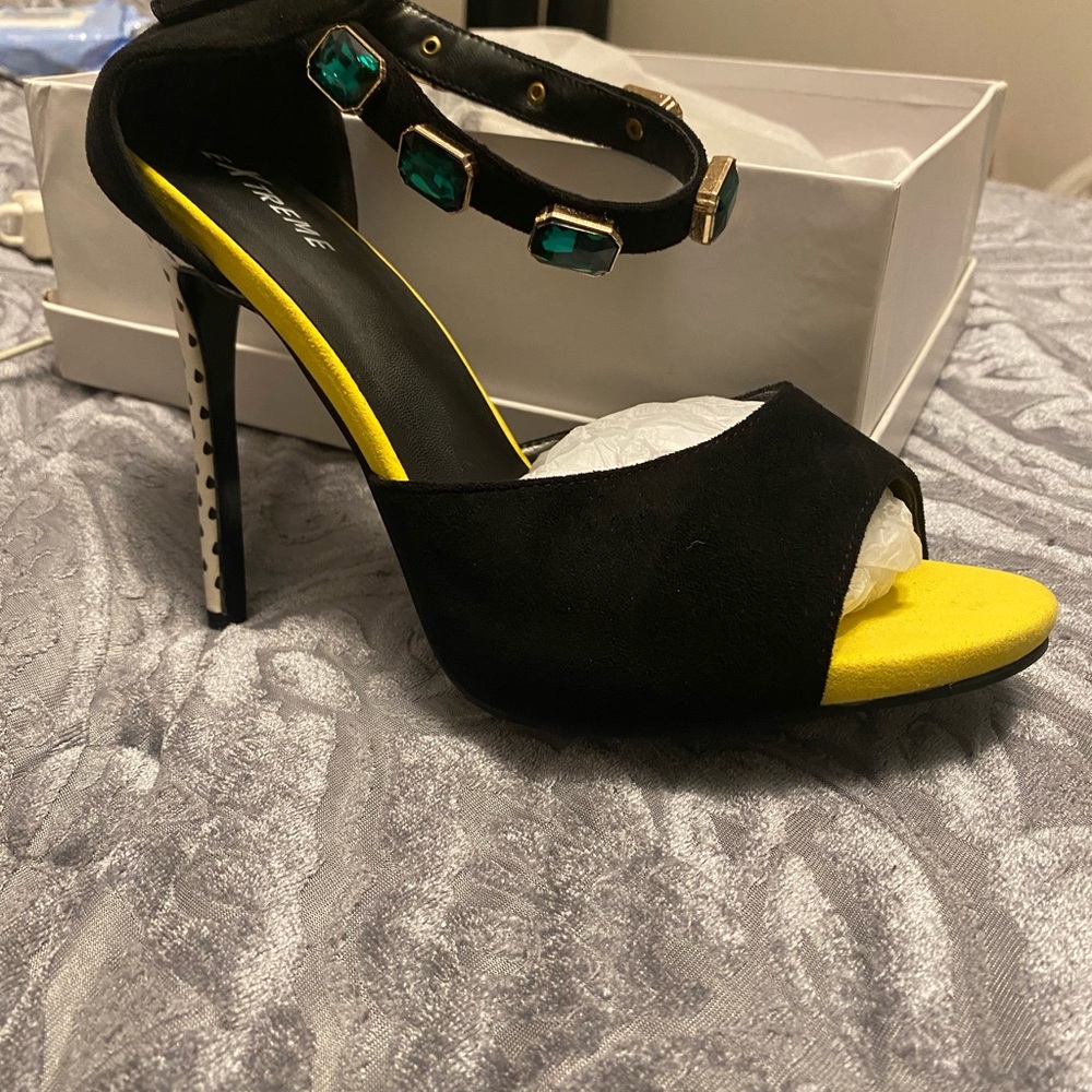 Women’s Shoes